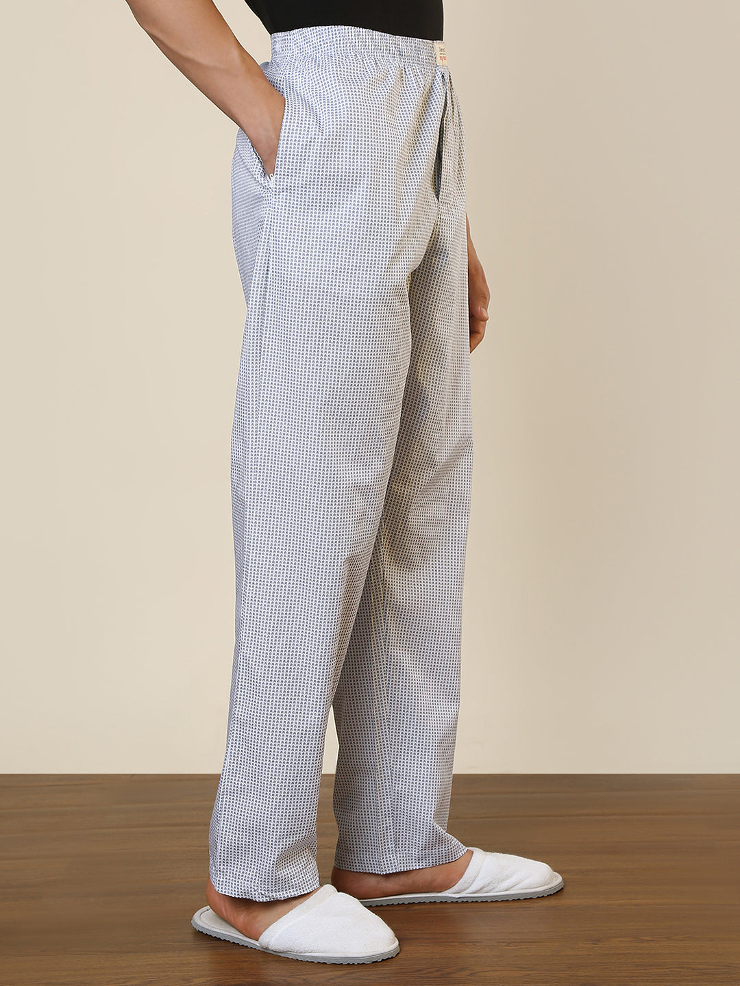 Sleepz Men White Printed Regular Fit Cotton Pyjama