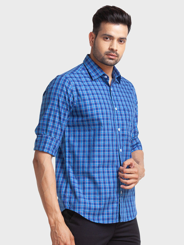 Colorplus Men Blue Checkered Tailored Fit Full Sleeve Spread Collar Shirt