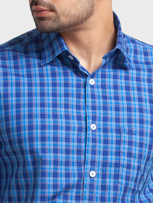 Colorplus Men Blue Checkered Tailored Fit Full Sleeve Spread Collar Shirt