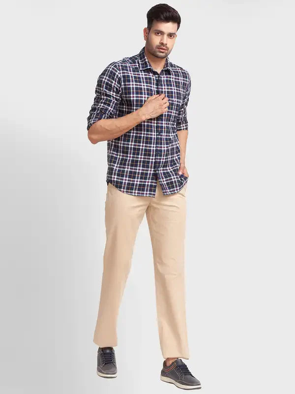 Men Fawn Contemporary Fit Solid Piece Dyed Cotton Blend Trouser
