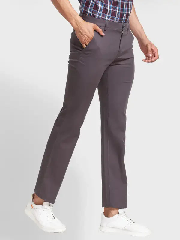 Men Grey Tailored Fit Solid Piece Dyed Cotton Blend Trouser