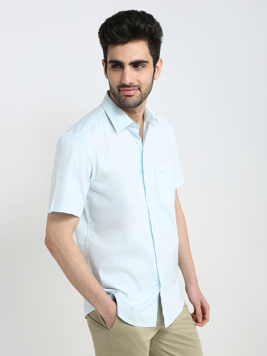 Colorplus Men Blue Solid Regular Fit Cotton Blend Half Sleeve Casual Shirt
