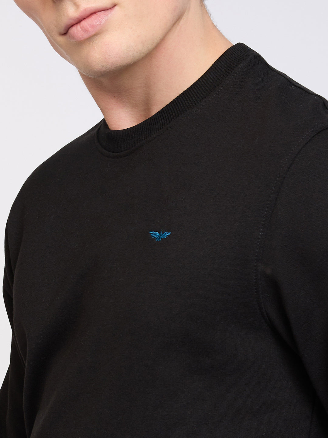 Park Avenue Men Black Solid Slim Fit Cotton Blend Round Neck Collar Sweatshirt