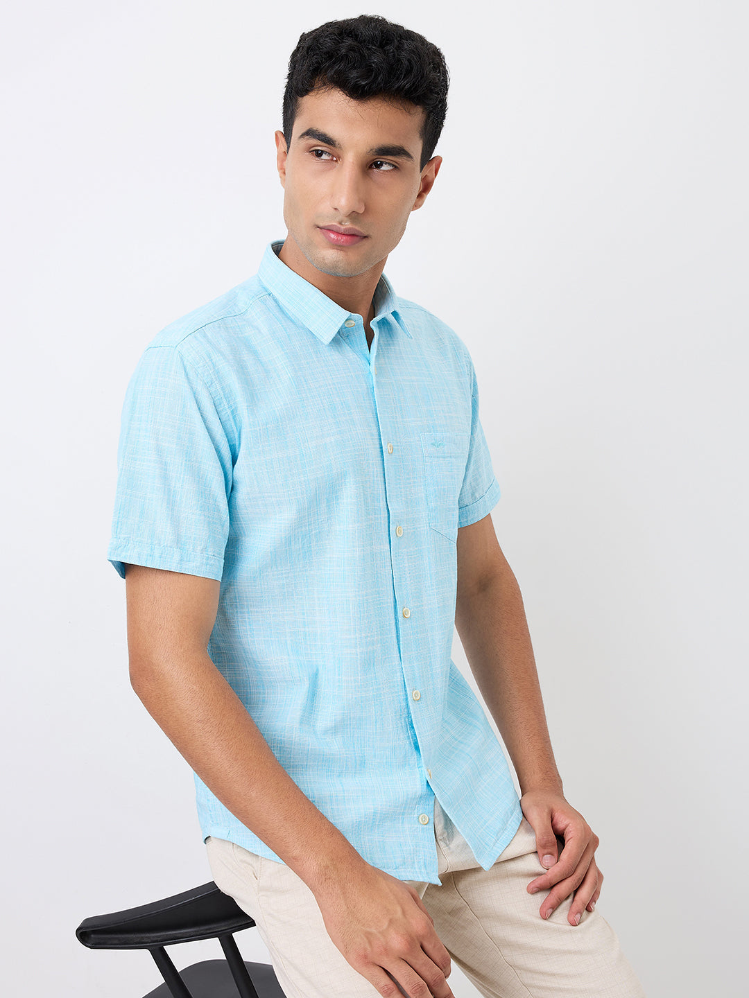 Park Avenue Men Blue Chambray Slim Fit Cotton Blend Shirt