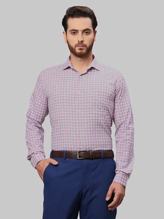 Men Red Slim Fit Checks Cotton Cut Away Collar Shirts