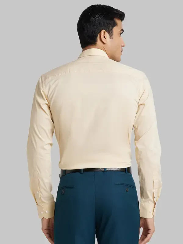 Men Yellow Slim Fit Solid Cotton Blend Shirts