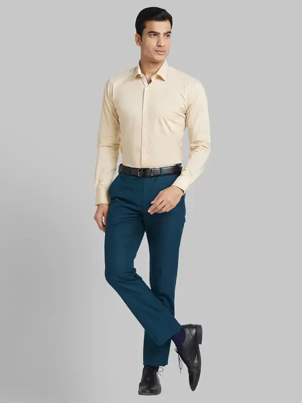 Men Yellow Slim Fit Solid Cotton Blend Shirts