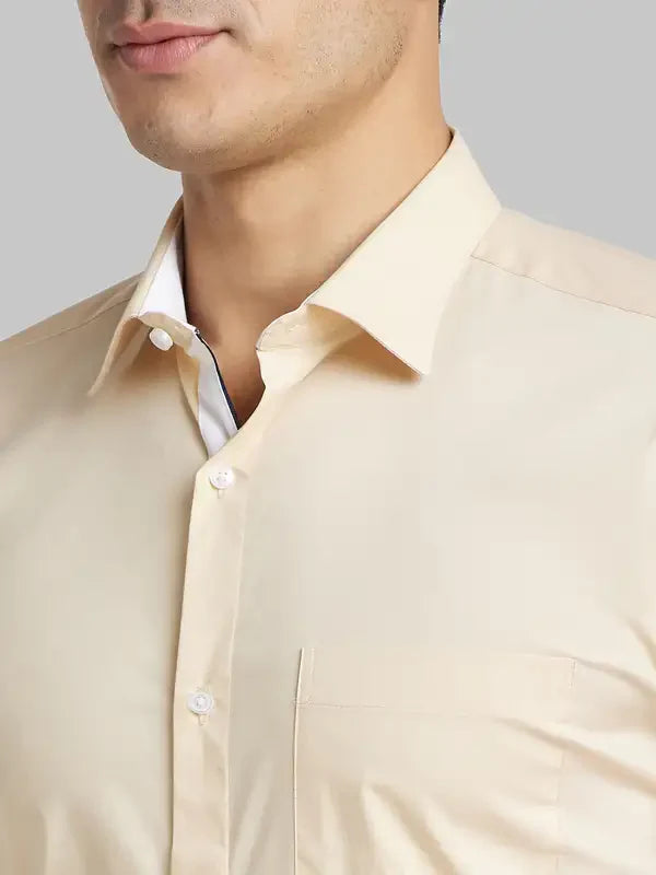 Men Yellow Slim Fit Solid Cotton Blend Shirts