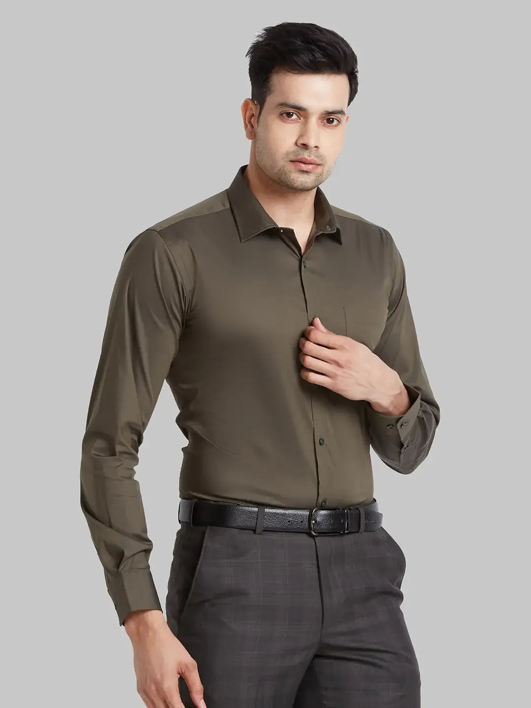 Men Green Slim Fit Solid Cotton Blend Shirts