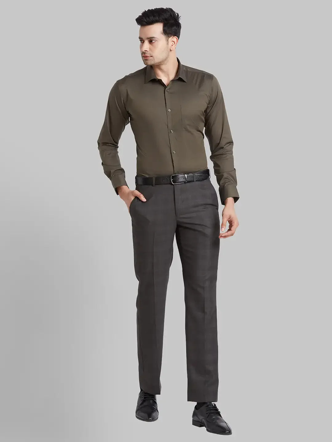 Men Green Slim Fit Solid Cotton Blend Shirts