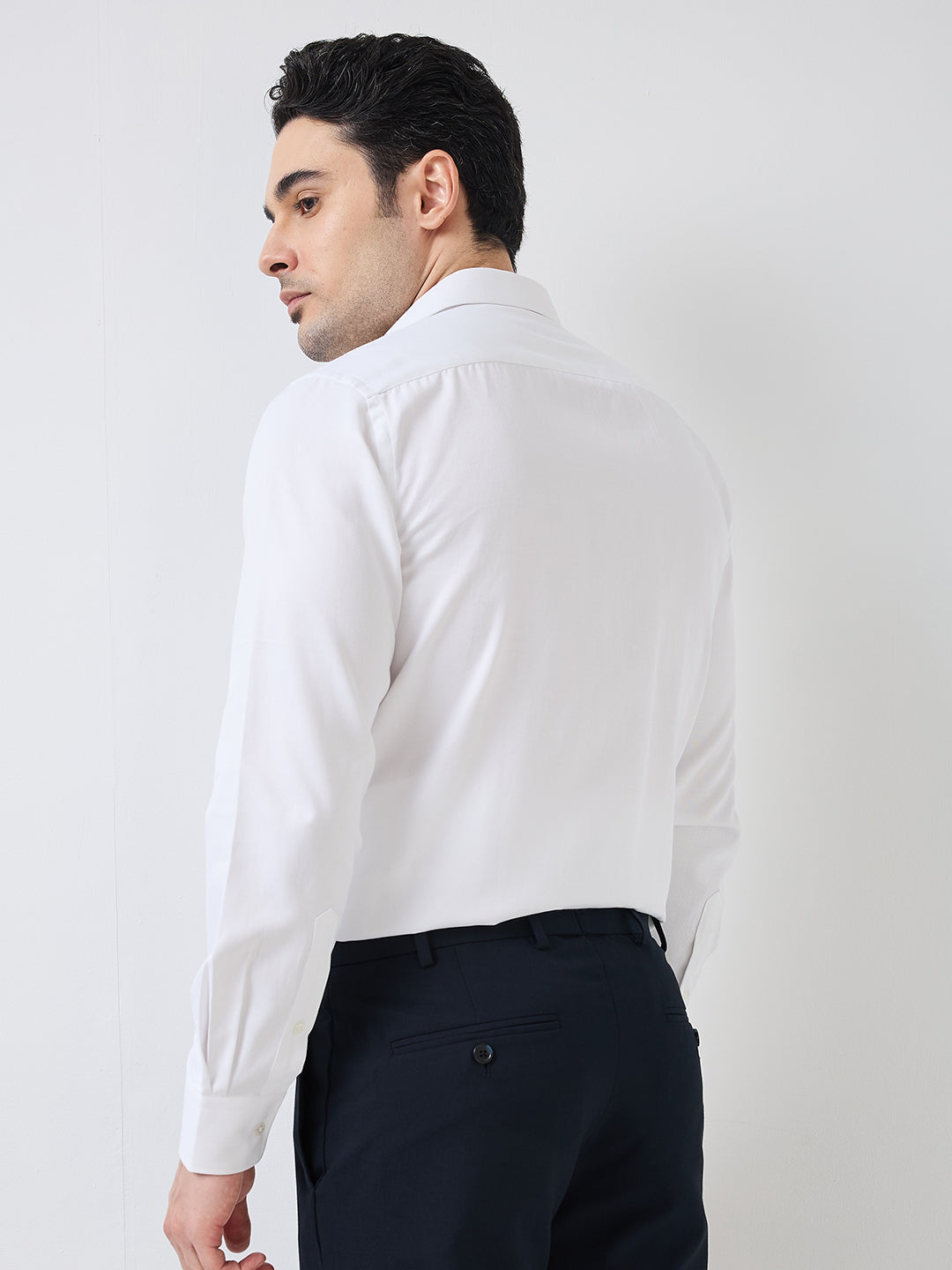 Park Avenue Men White Structure Slim Fit Polyester Blend Shirt