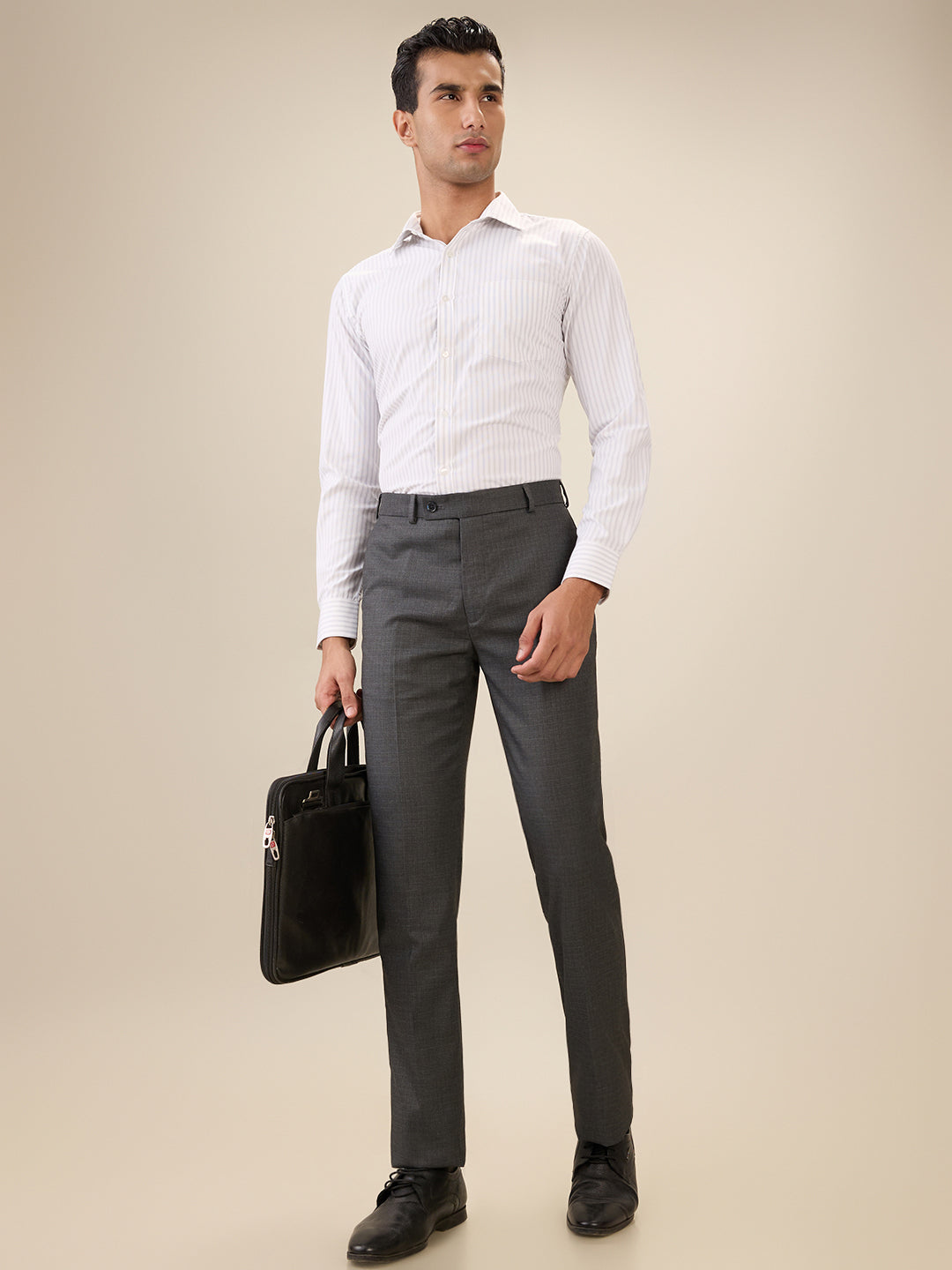 Park Avenue Men Blue Checks Slim Fit Polyester Blend Trouser