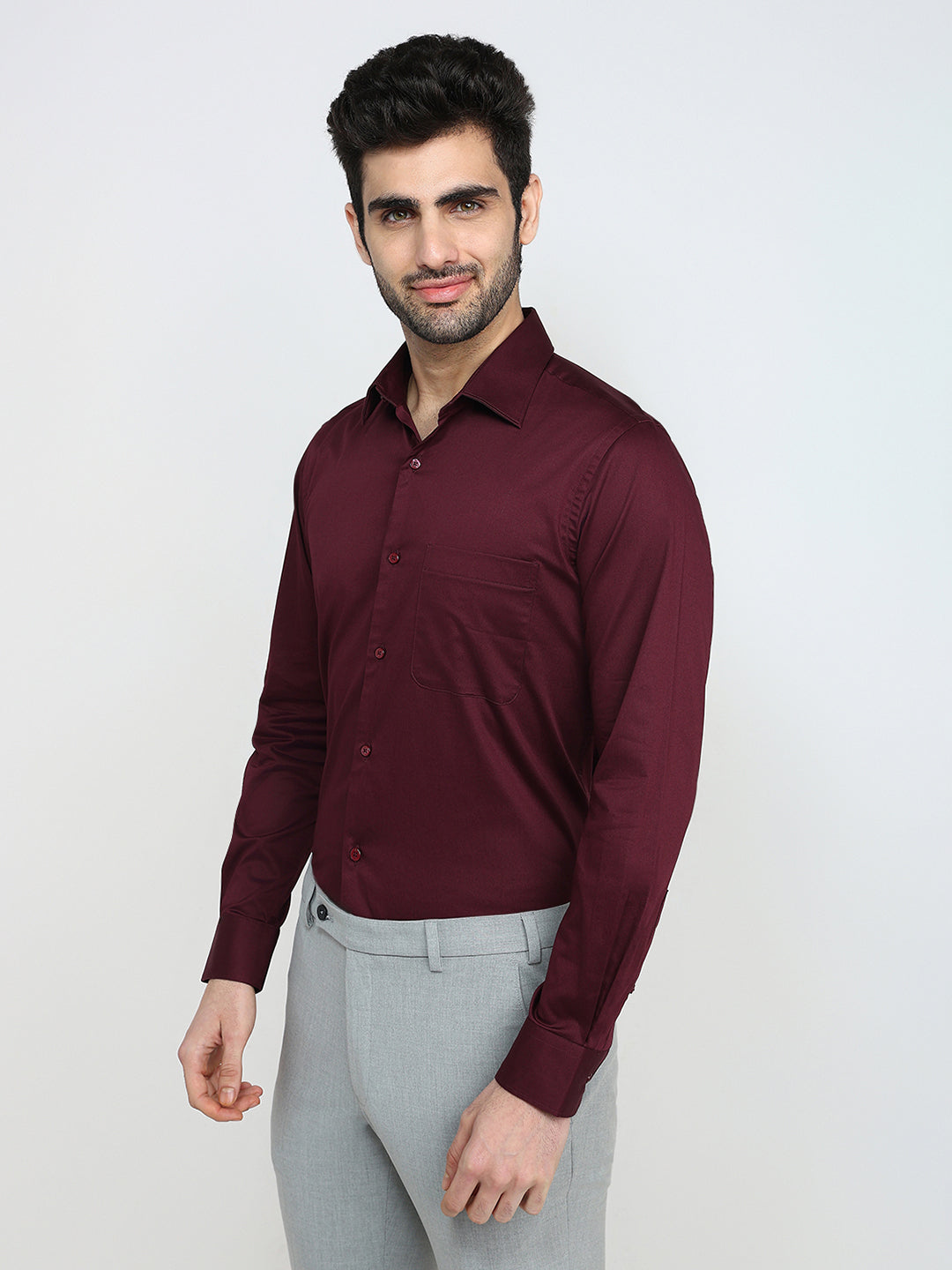 Raymond Men Maroon Solid Regular Fit Cotton Blend Full Sleeve Formal Shirt