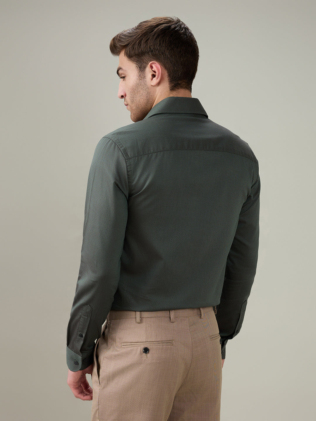 Raymond Men Green Structure Regular Fit Cotton Full Sleeve Formal Shirt