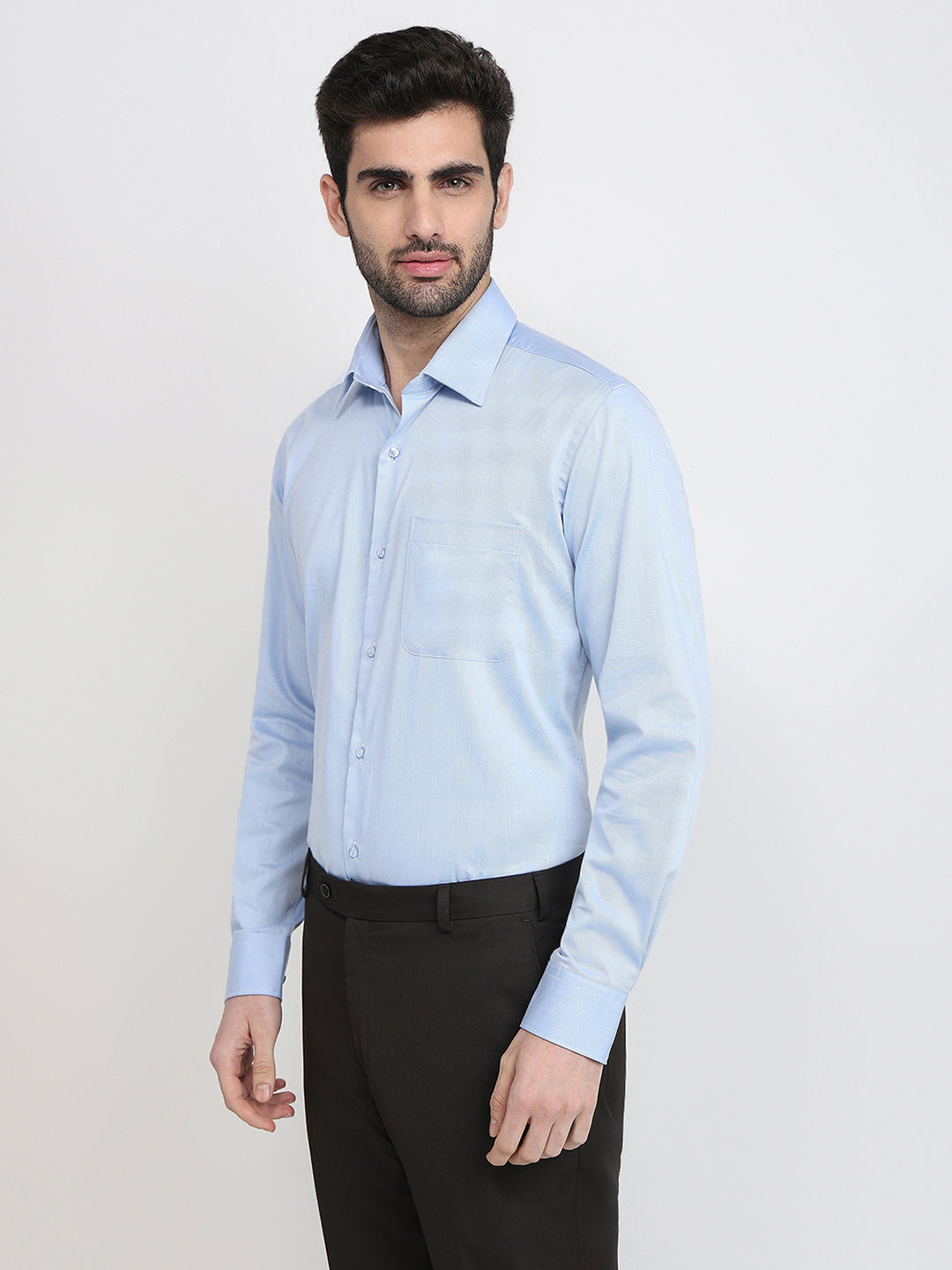 Raymond Men Blue Solid Chambray Regular Fit Cotton Full Sleeve Formal Shirt