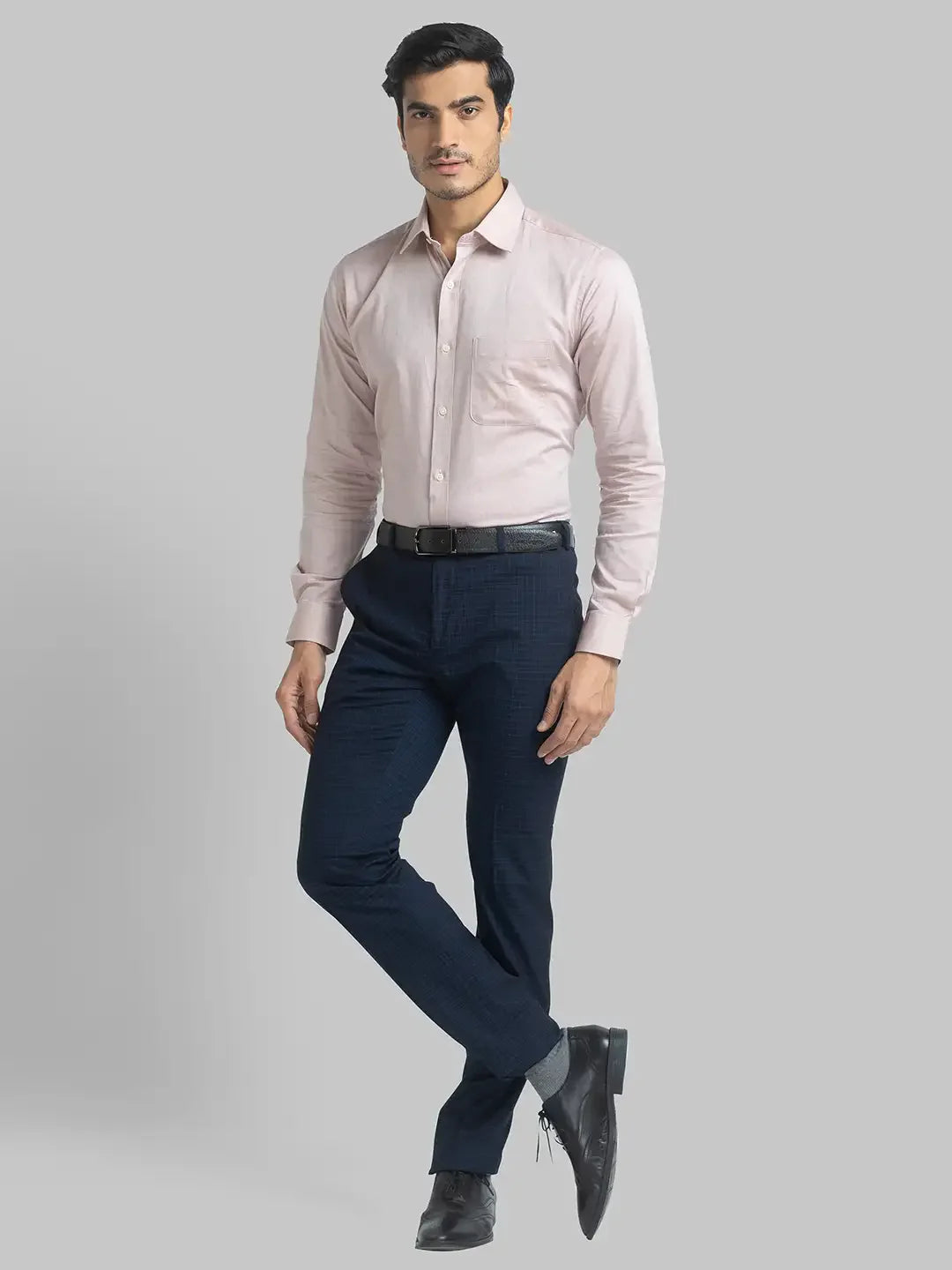 Men Blue Slim Fit Checks Terylene Rayon Spandex Blend Trouser