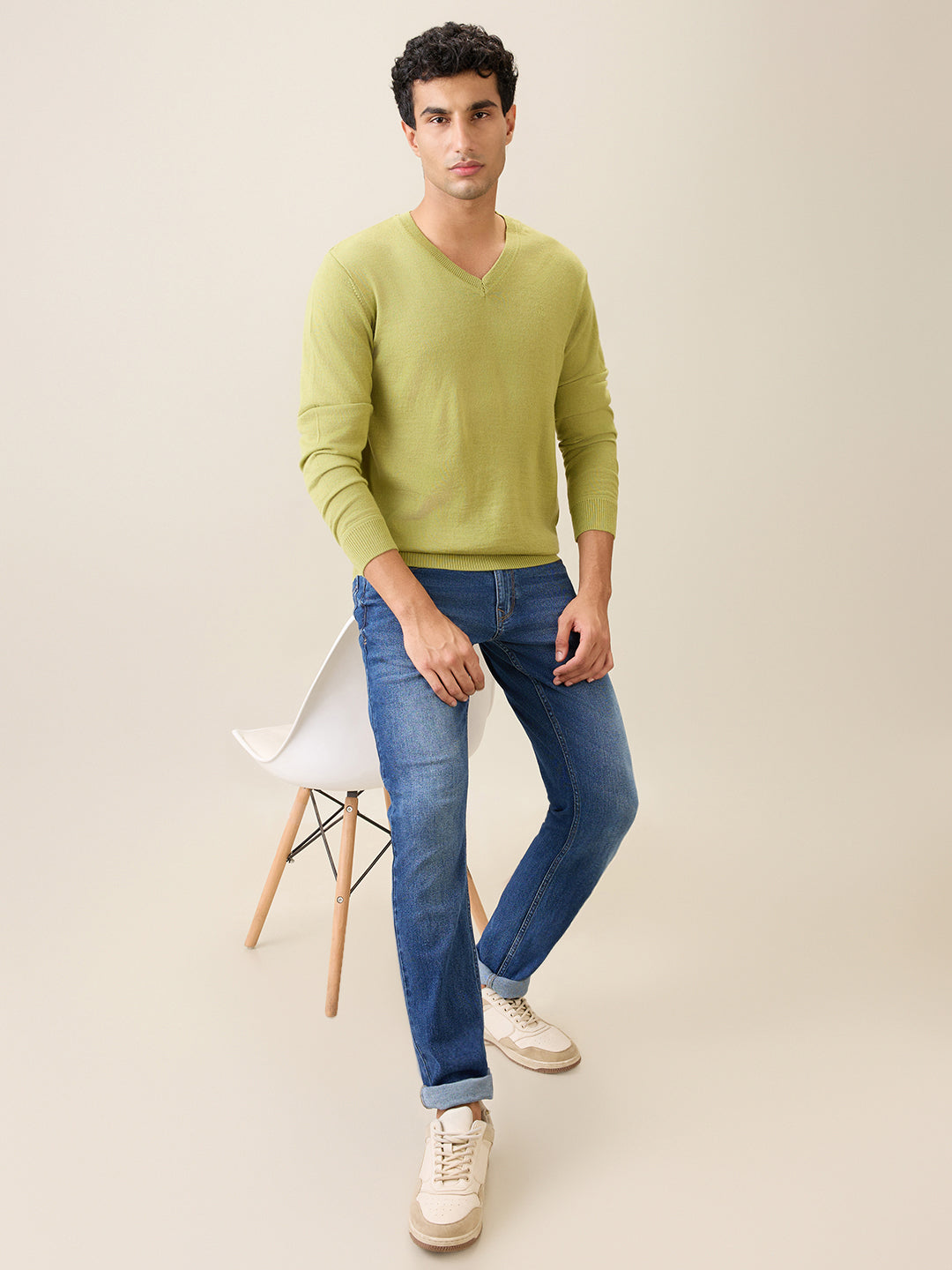 Raymond Men Green Solid Wool Blend Full Sleeve V Neck Collar Sweater