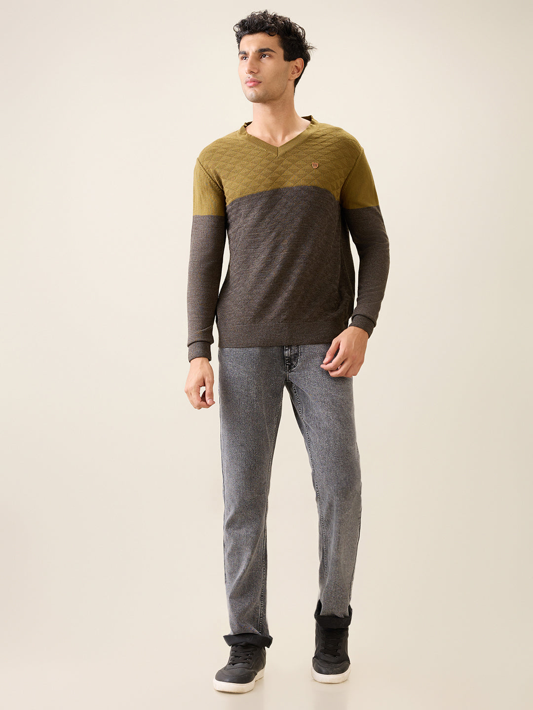 Raymond Men Green Structure Acrylic Full Sleeve V Neck Collar Sweater