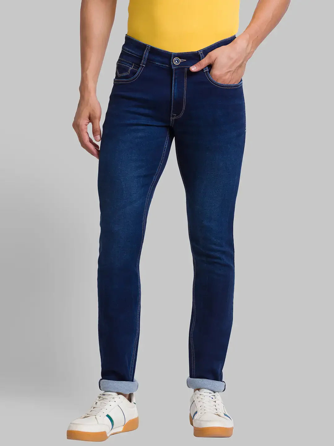 Men Blue Slim Tapered Fit Jacquard Cotton Blend Jeans