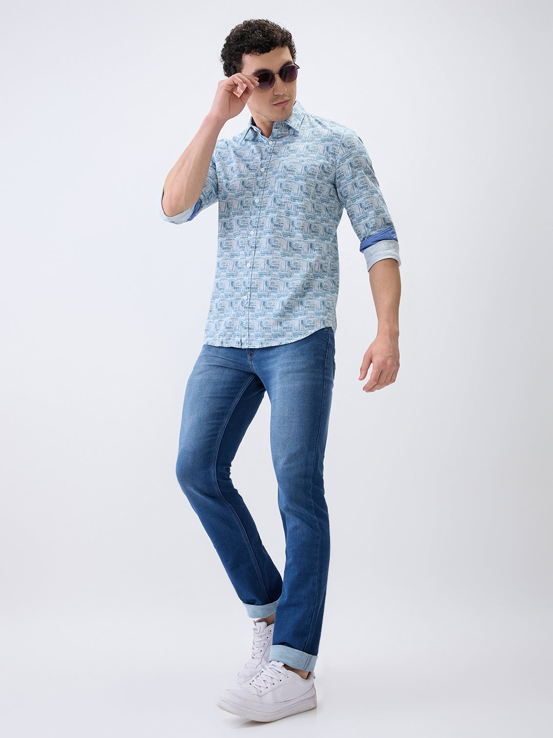 Parx Men Blue Knitted Low Rise Tapered Fit Cotton Blend Jeans