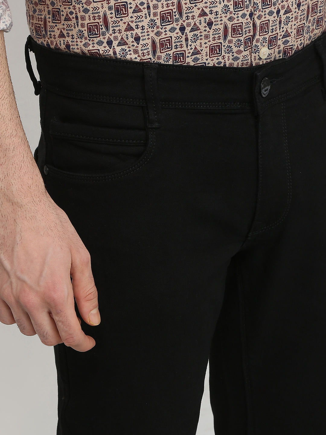 Parx Men Black Knitted Low Rise Tapered Fit Cotton Blend Jeans