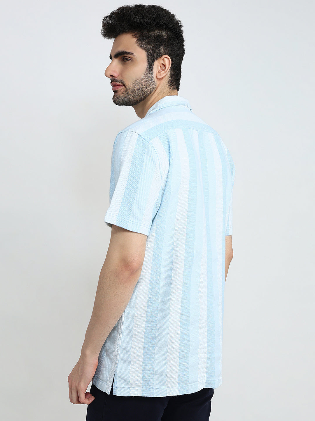 Parx Men Blue Stripe Slim Fit Cotton Half Sleeve Casual Shirt