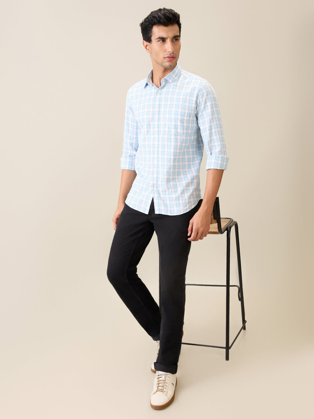 Parx Men Blue Checks Slim Fit Cotton Casual Shirt