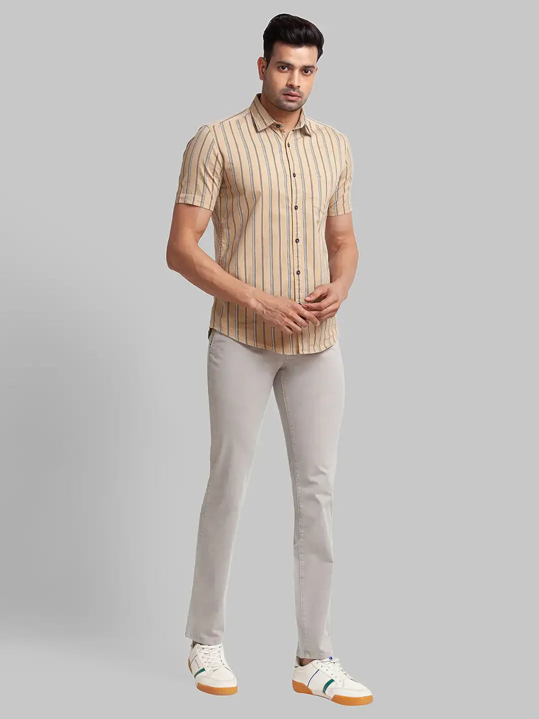 Men Grey Lrt Fit Solid Cotton Blend Trouser