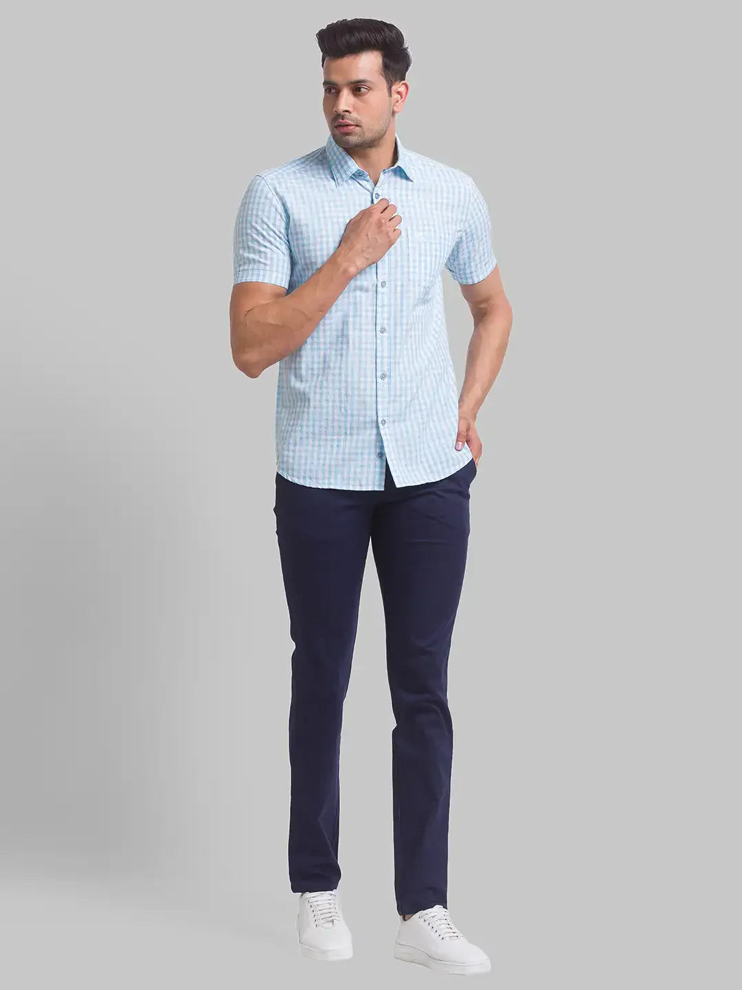 Men Blue Super Slim Fit Solid Cotton Blend Trouser