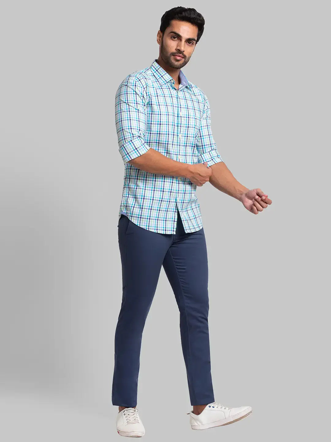 Men Blue Super Slim Fit Solid Cotton Blend Trouser