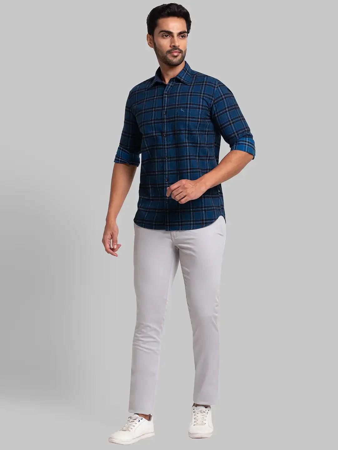 Men Grey Super Slim Fit Solid Cotton Blend Trouser