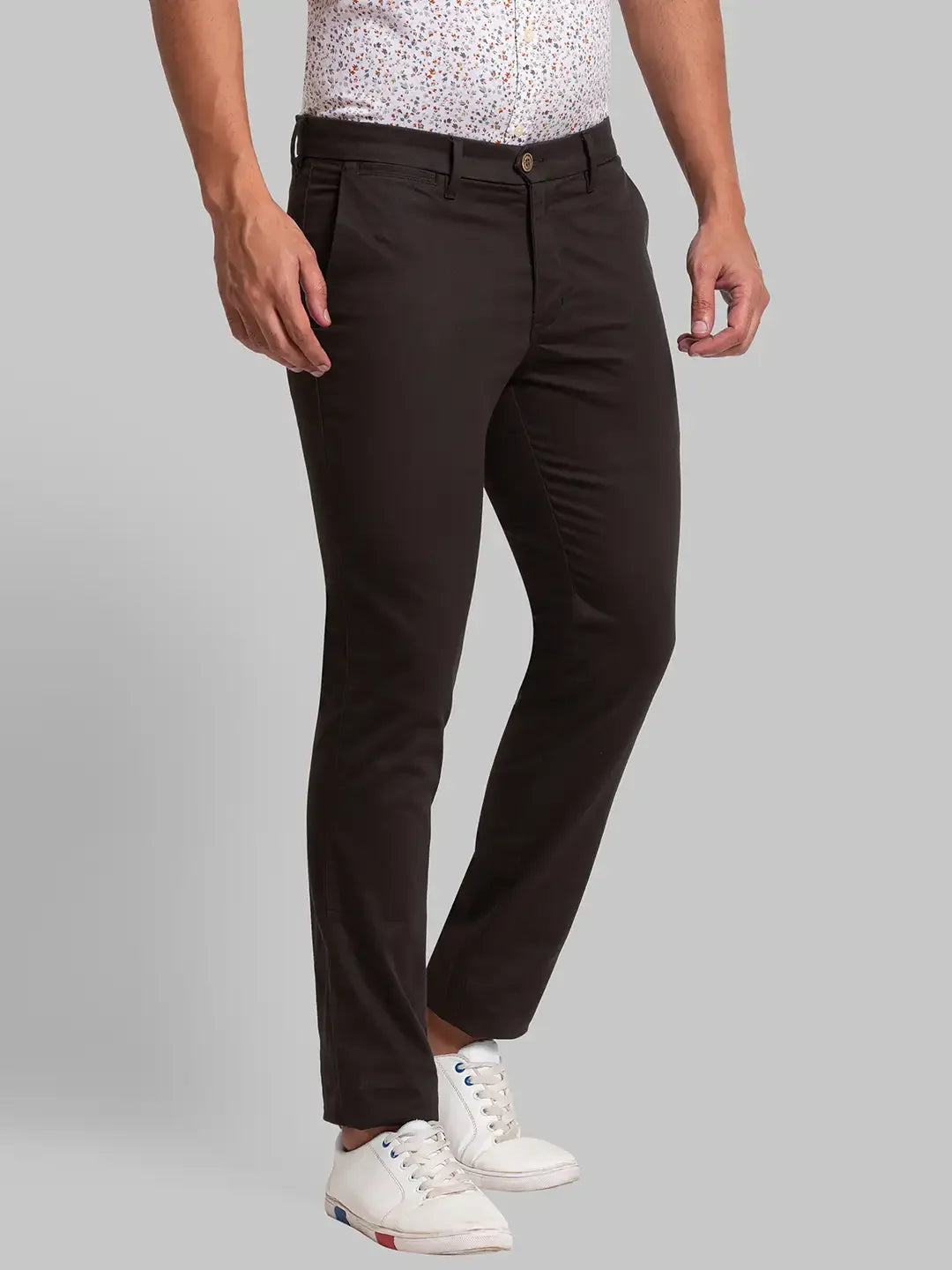 Men Green Super Slim Fit Solid Cotton Blend Trouser