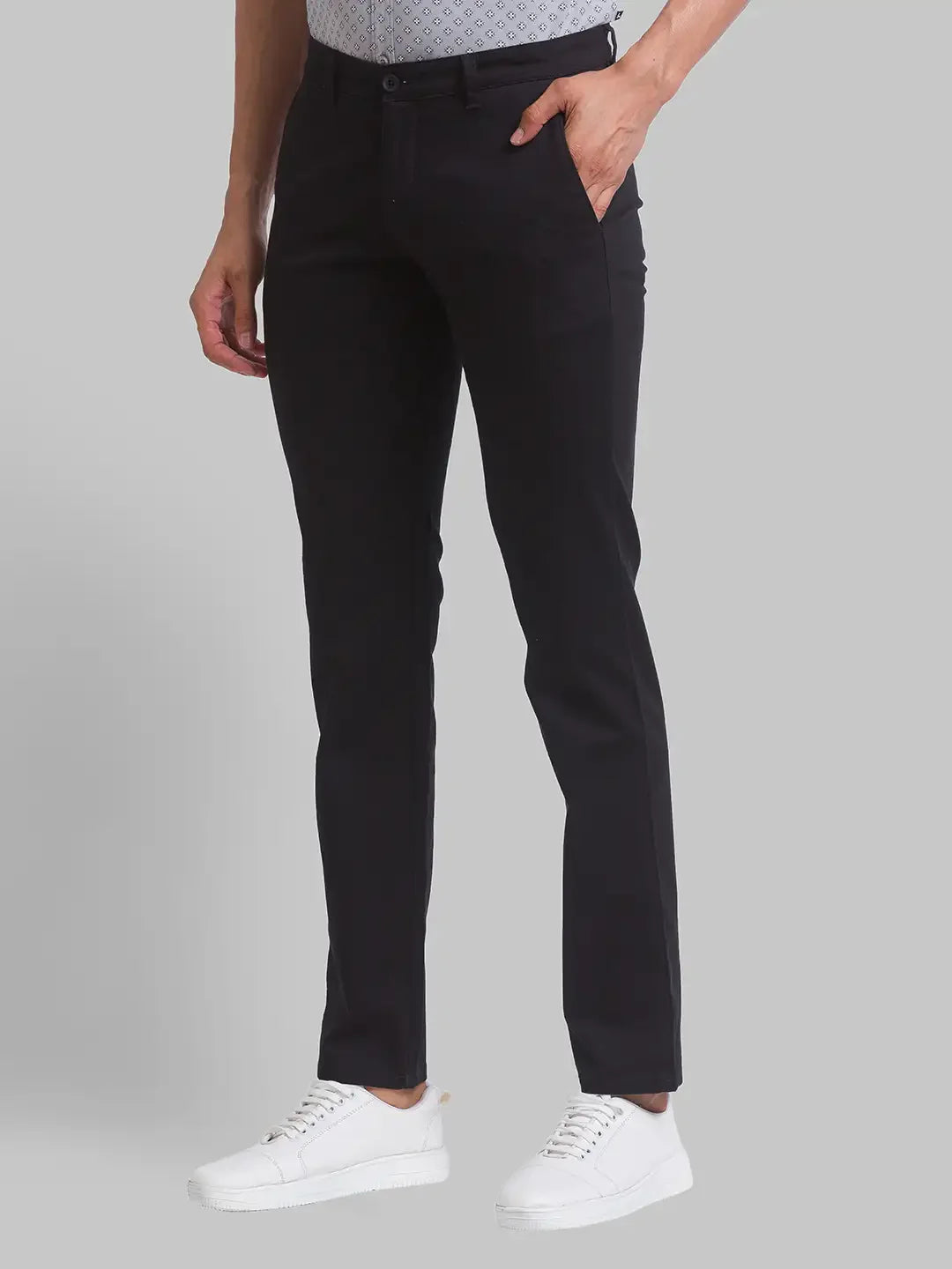 Men Black Lrt Fit Solid Cotton Blend Trouser