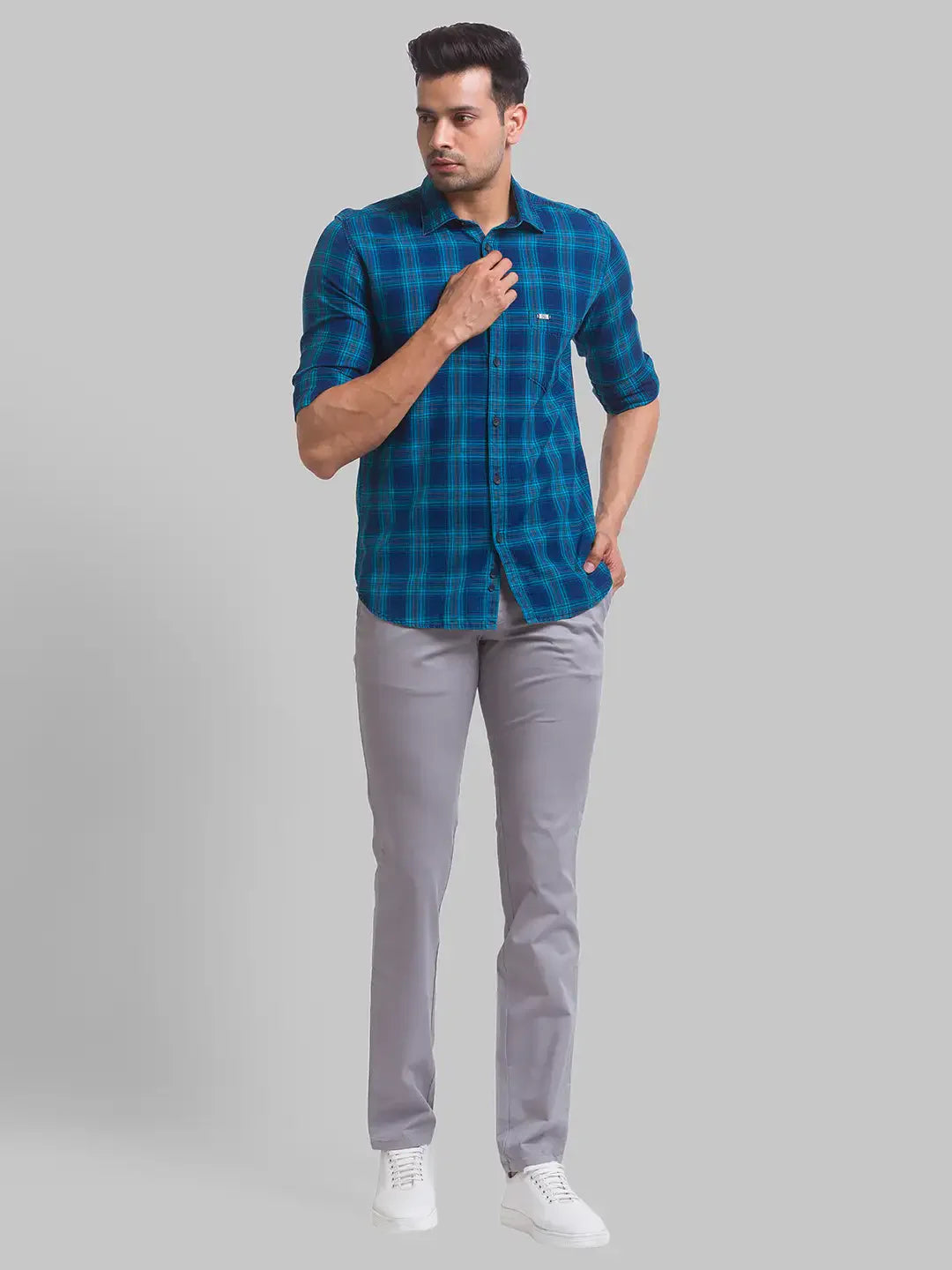 Men Grey Lrt Fit Solid Cotton Blend Trouser