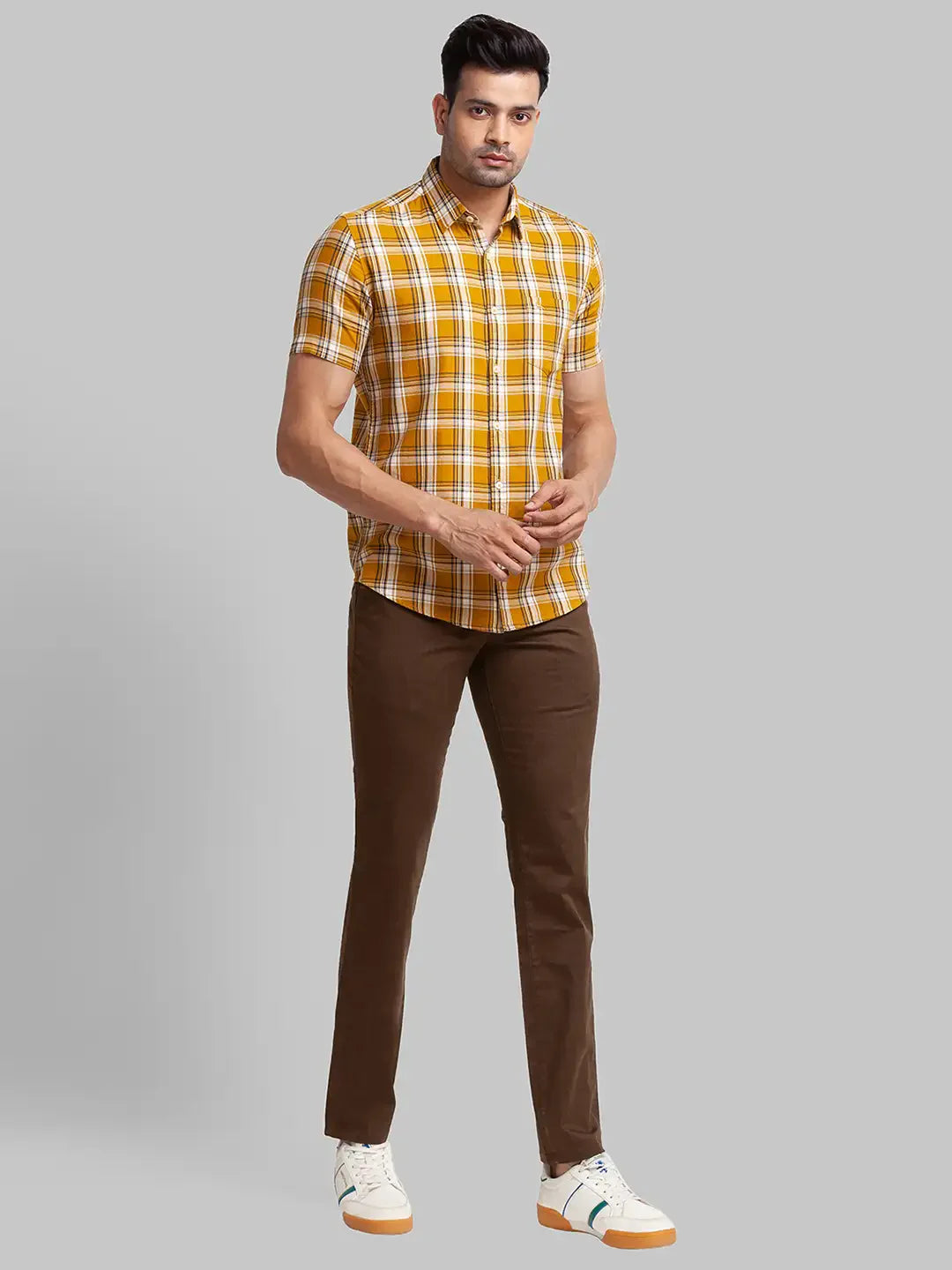 Men Green Lrt Fit Print Cotton Blend Trouser