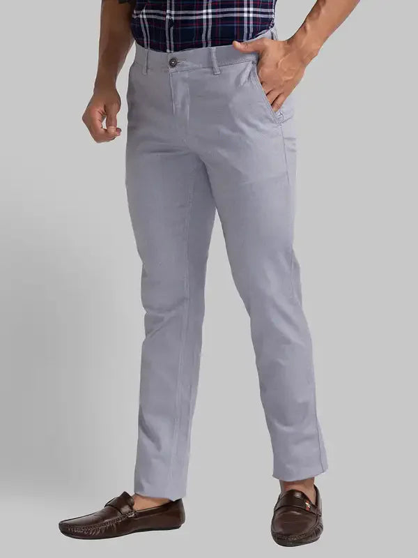 Men Grey Low Rise Tapered Fit Yarn Dyed Cotton Blend Trouser