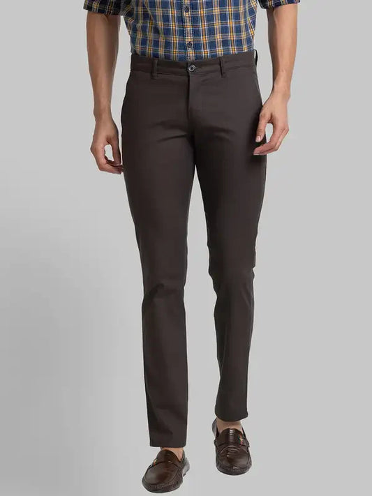 Men Green Low Rise Tapered Fit Solid Cotton Blend Trouser