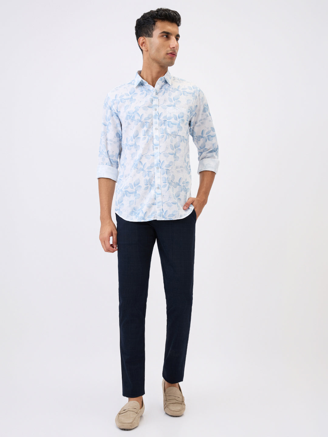 Parx Men Blue Printed Low Rise Tapered Fit Cotton Blend Trouser