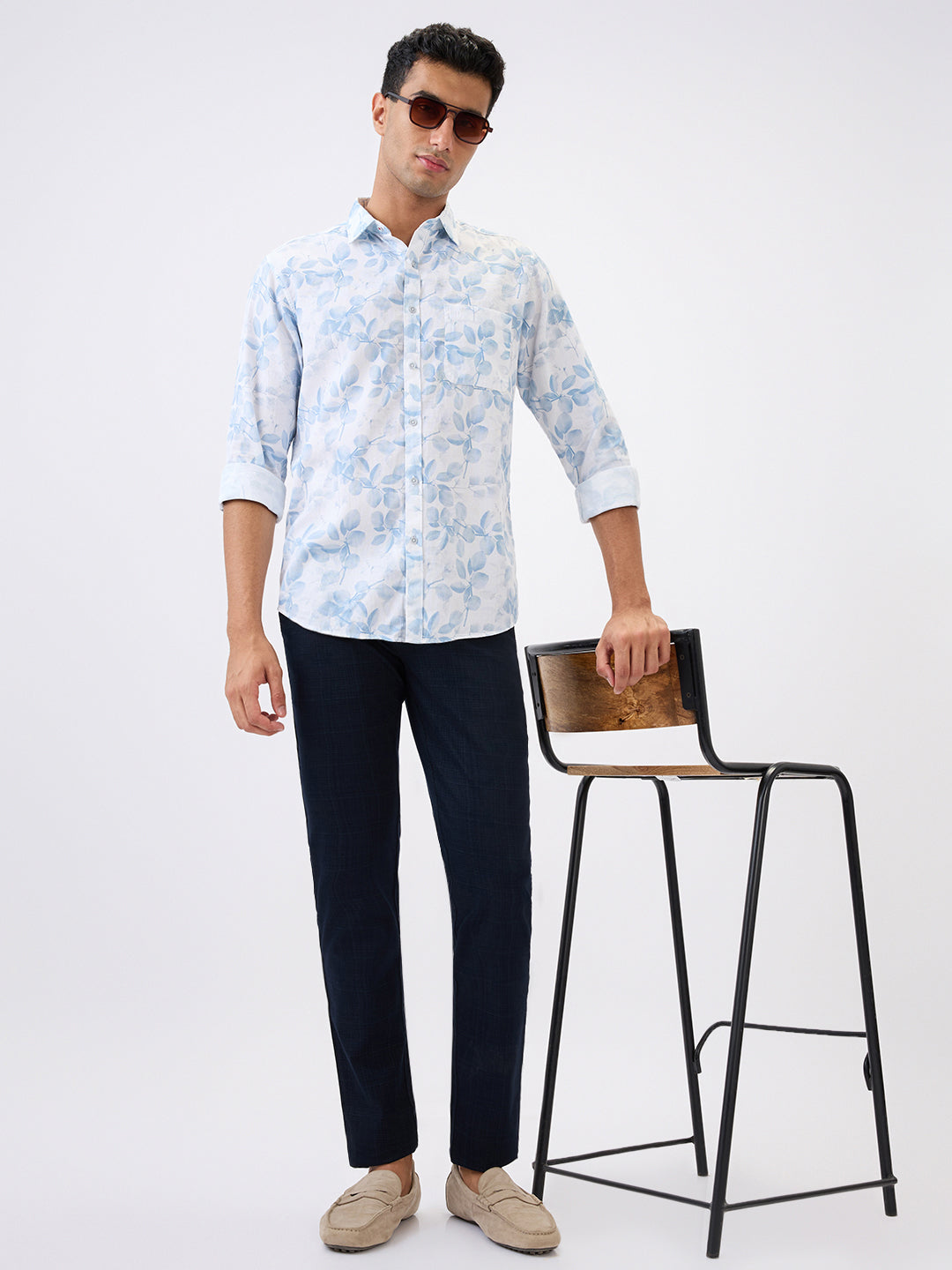 Parx Men Blue Printed Low Rise Tapered Fit Cotton Blend Trouser