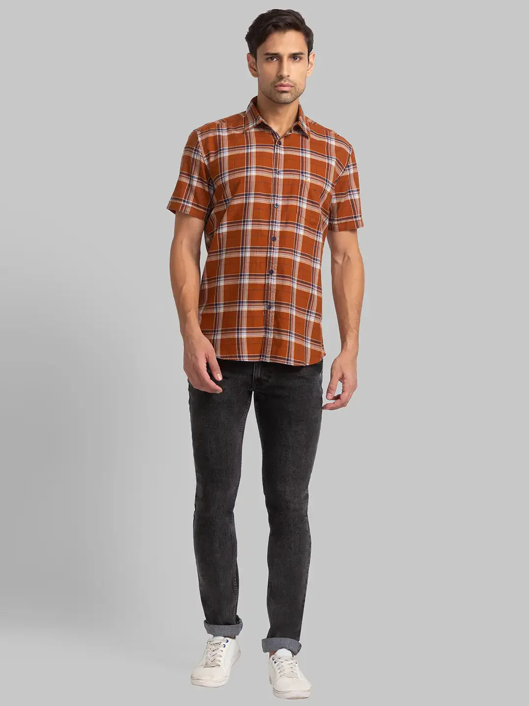 Men Brown Slim Fit Checks Cotton Full Sleeve Shirts
