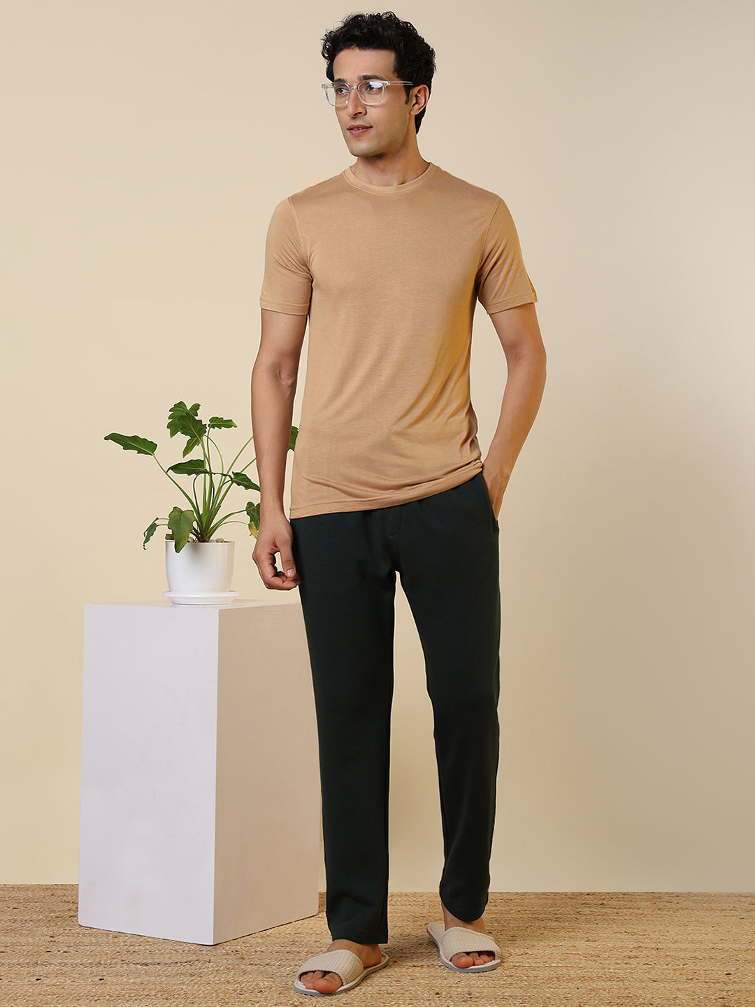 Sleepz Men Brown Solid Regular Fit Bamboo T-Shirt