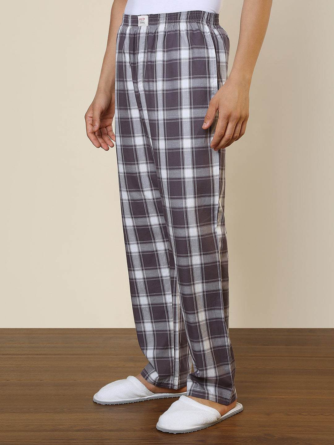 Sleepz Men Brown Checks Regular Fit Cotton Pyjama
