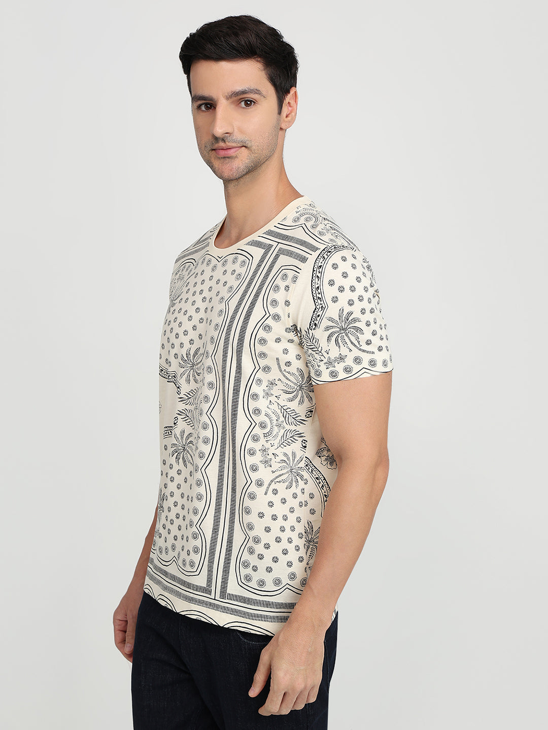 Colorplus Men White Printed Regular Fit Cotton Half Sleeve T-Shirt