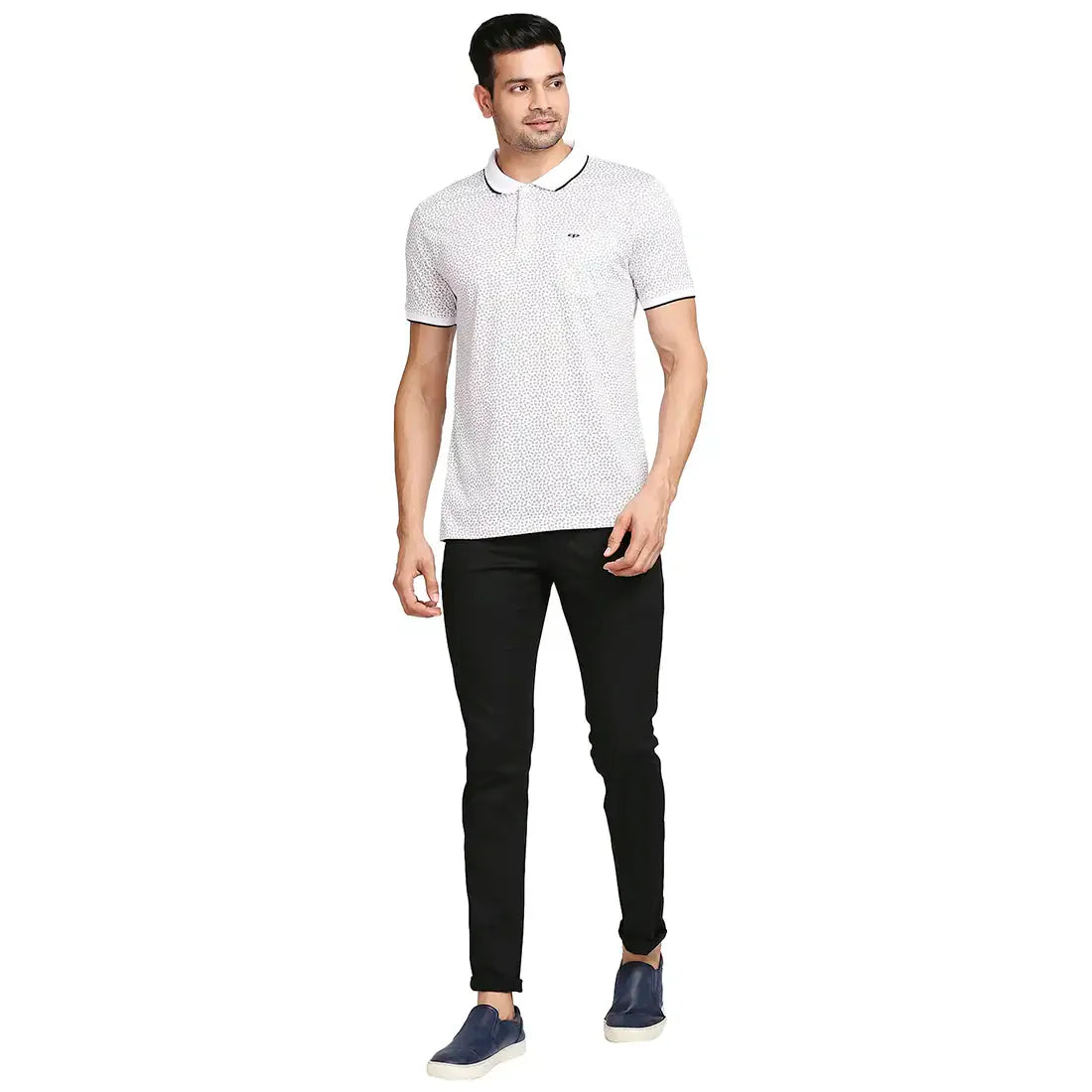 Men White Tailored Fit Print Cotton Half Sleeve T-Shirt