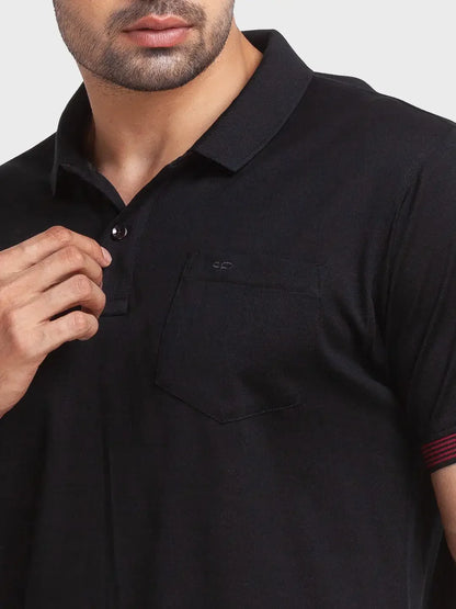 Men Black Tailored Fit Solid Cotton Half Sleeve T-Shirt