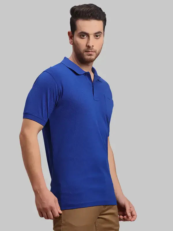 Men Navy Tailored Fit Solid Cotton Half Sleeve T-Shirt