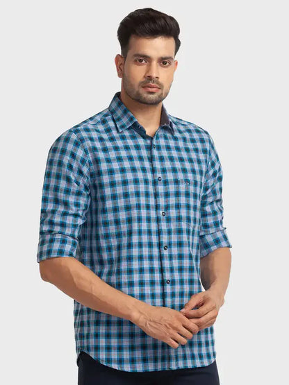 Men Blue Tailored Fit Checks Cotton Full Sleeve Shirts