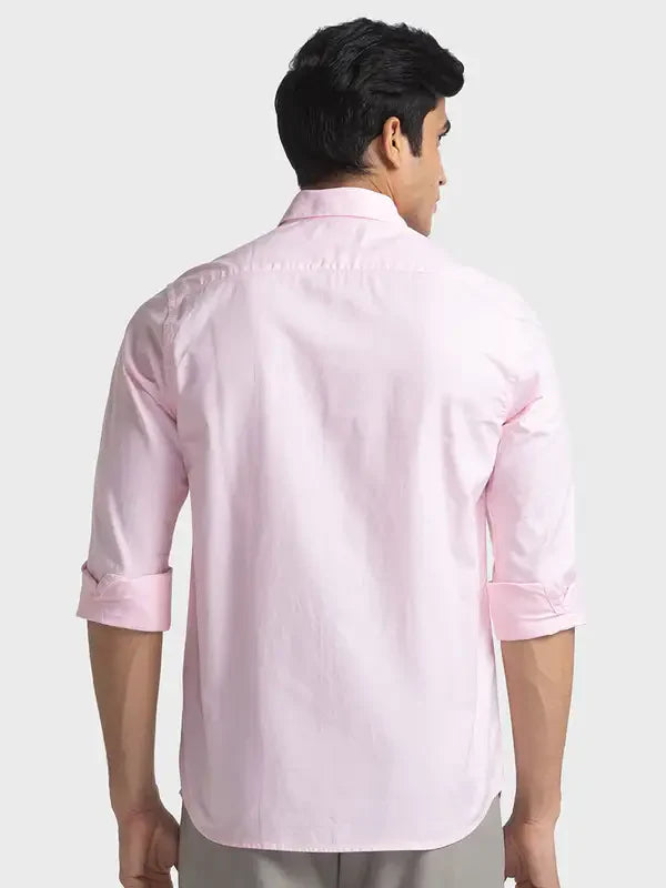 Colorplus Men Pink Warp Chambray Tailored Fit Cotton Casual Shirt
