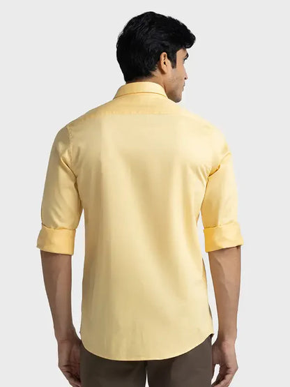 Men Yellow Tailored Fit Solid Piece Dyed Cotton Full Sleeve Shirts