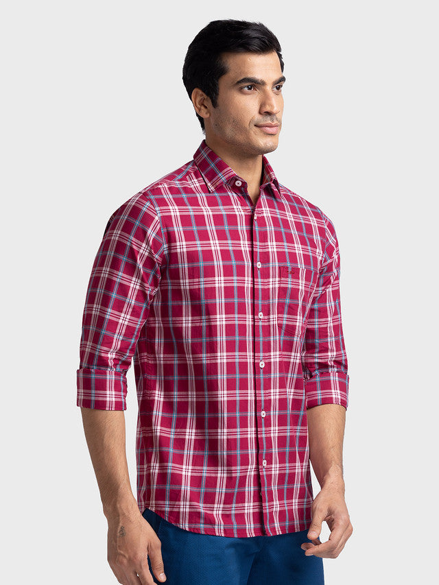 Colorplus Men Red Checkered Tailored Fit Full Sleeve Spread Collar Shirt